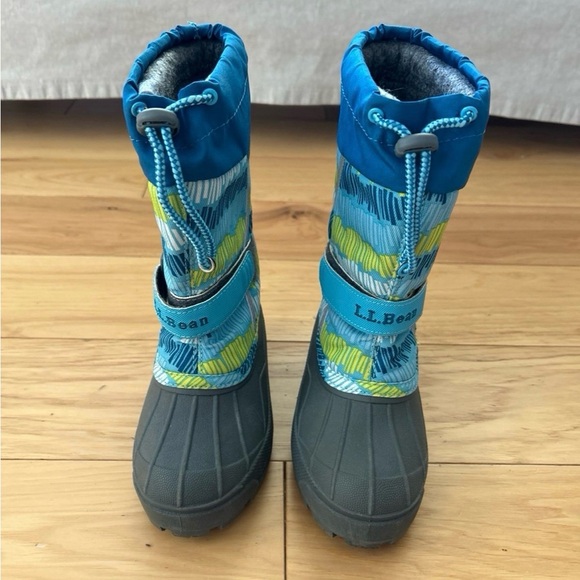 L.L. Bean Kids' Winter Boots, Size 11 - Picture 3 of 8
